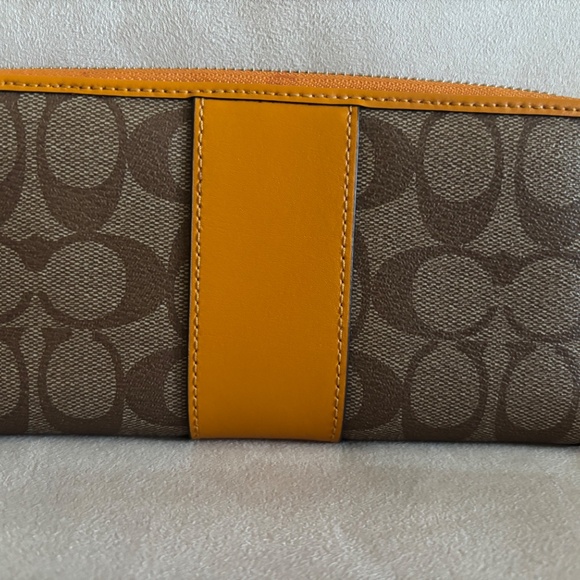 Coach Signature Canvas Drawstring Carryall with Matching Wallet - Picture 11 of 12